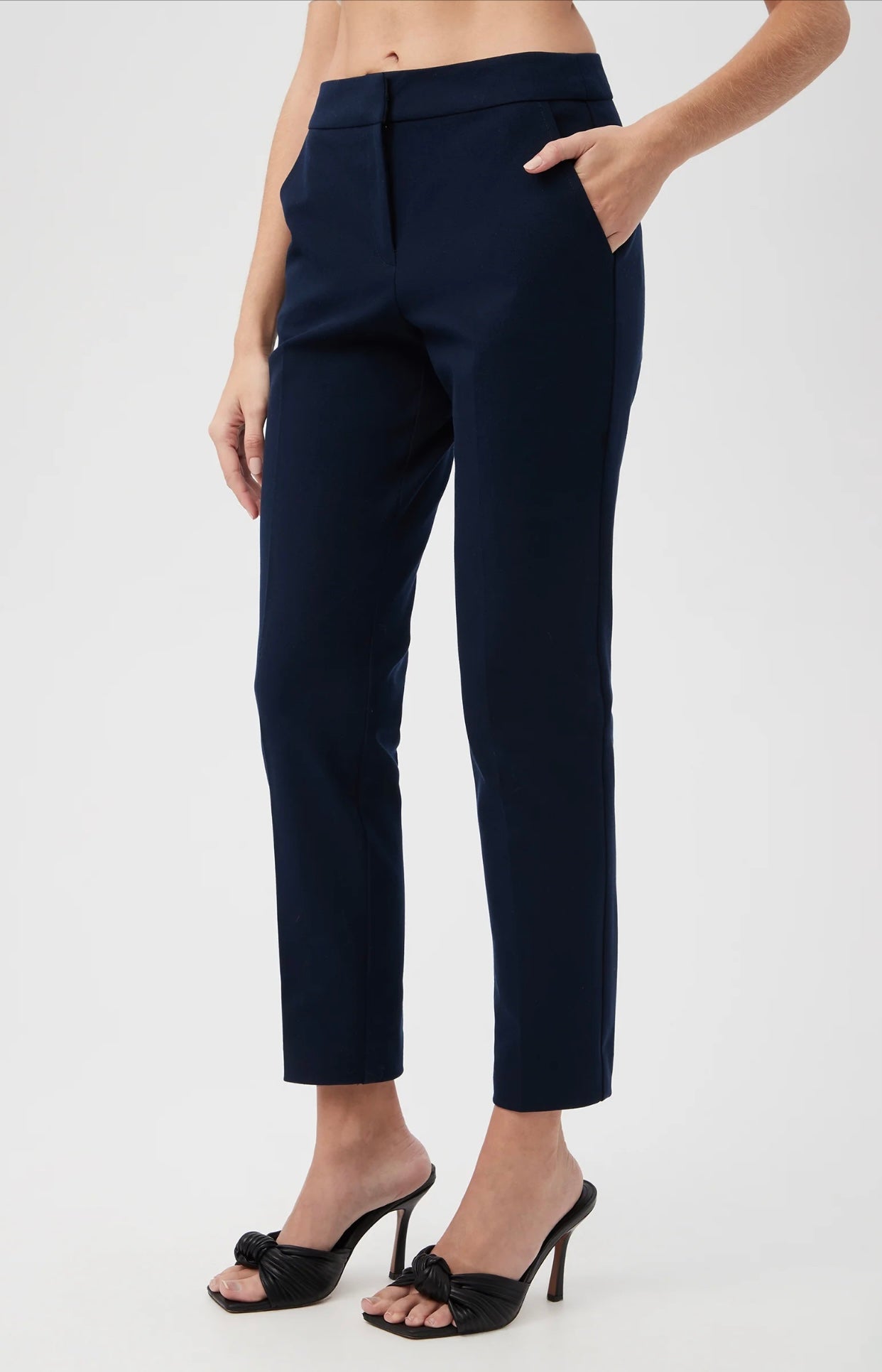 TRINA TURK BLACK DRESS PANTS, SIZE 2