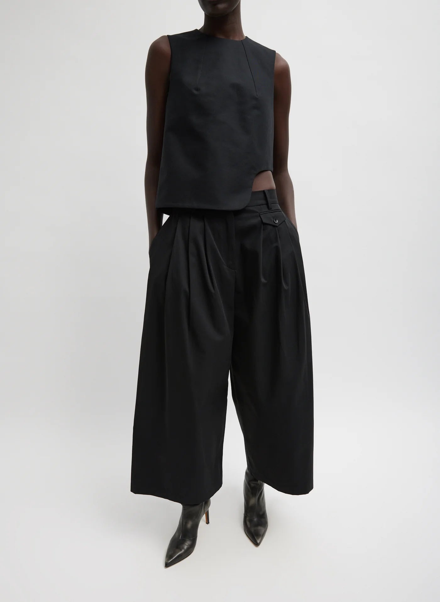 TIBI NWT Bio Twill Triple Pleat Cropped Pant, SIZE 4, Black