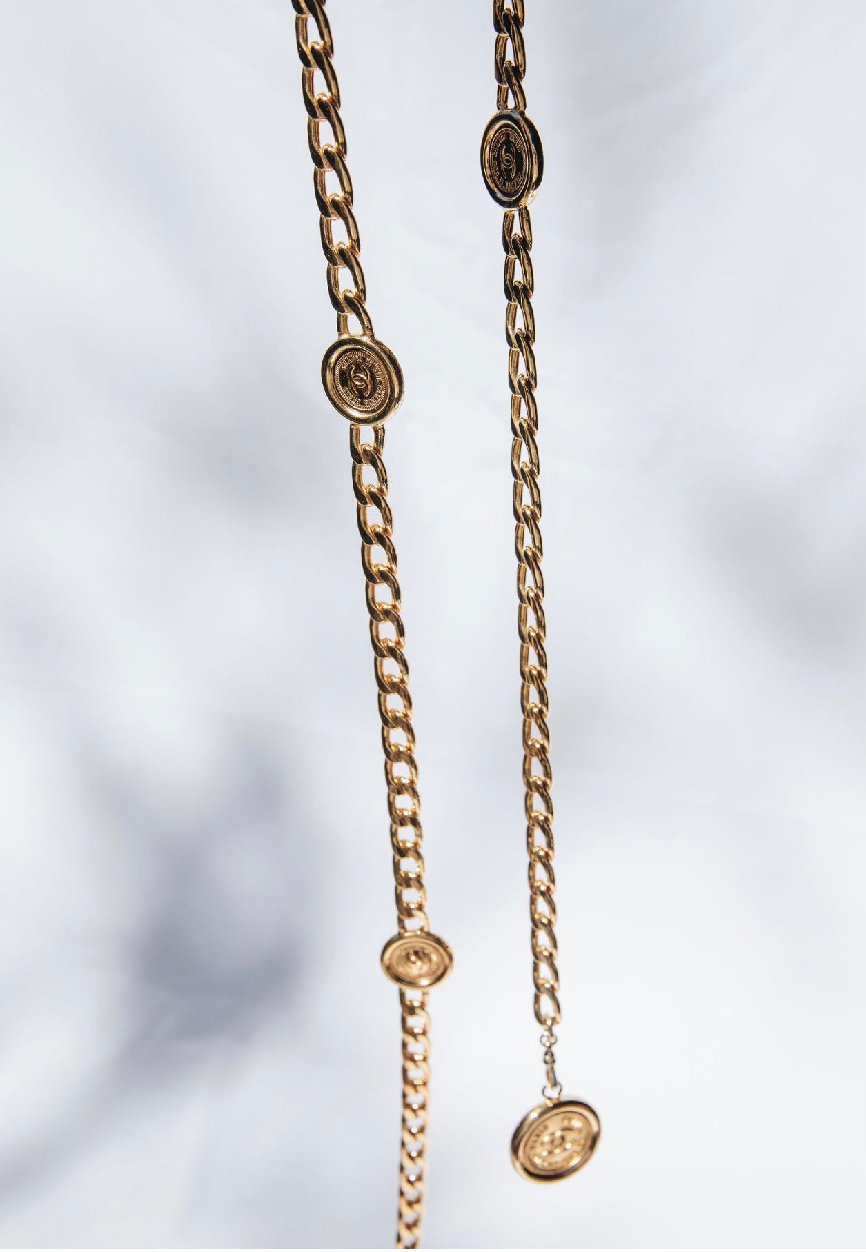 PRE-LOVED CHANEL Vintage Medallion 31 Rue Cambon Chain Belt Gold Belt/Necklace