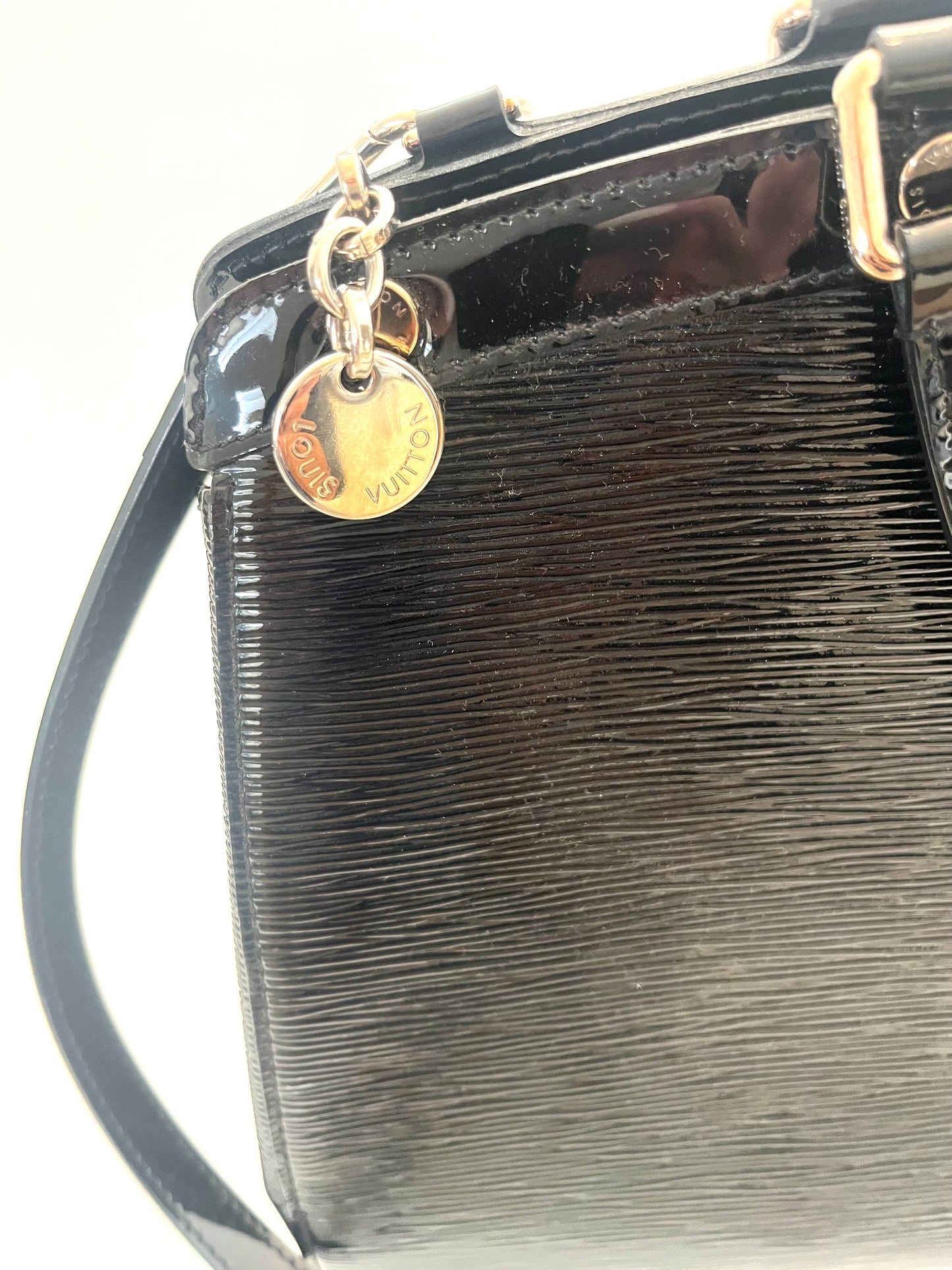 Louis Vuitton
Epi Leather Black Electric Brea MM