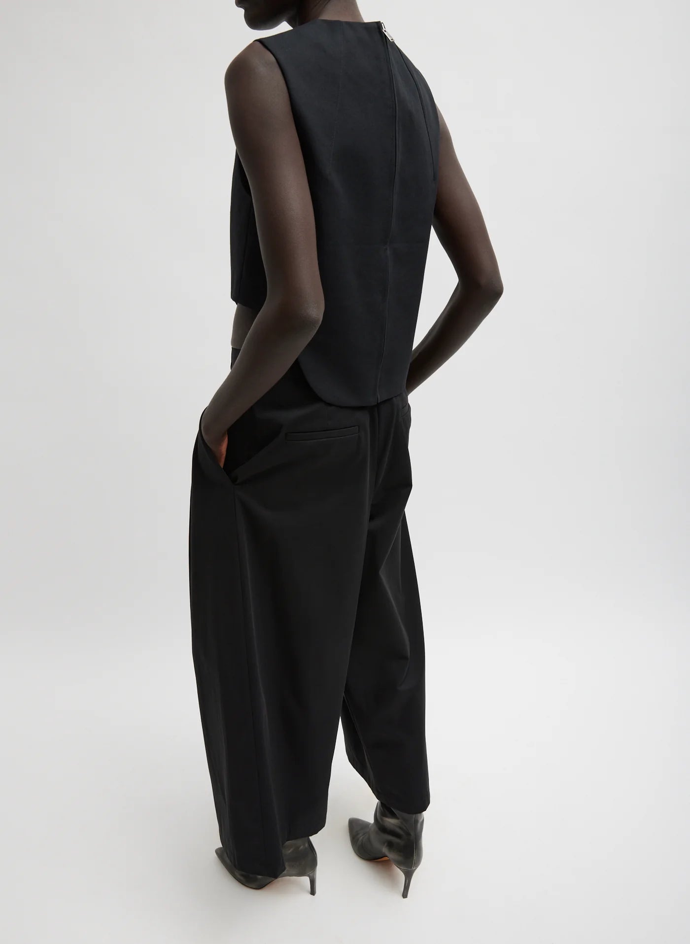 TIBI NWT Bio Twill Triple Pleat Cropped Pant, SIZE 4, Black