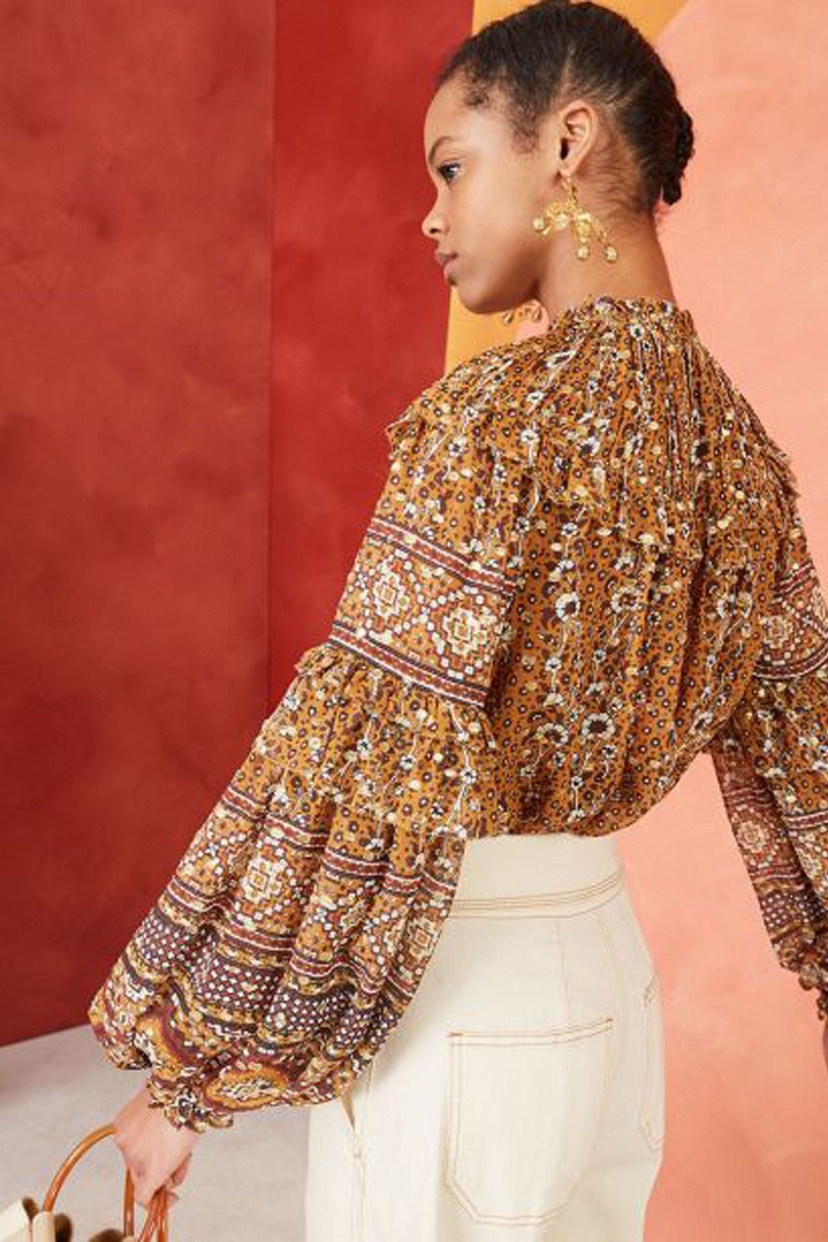 ULLA
JOHNSON
ELENI BLOUSE - OCHRE, Size 6