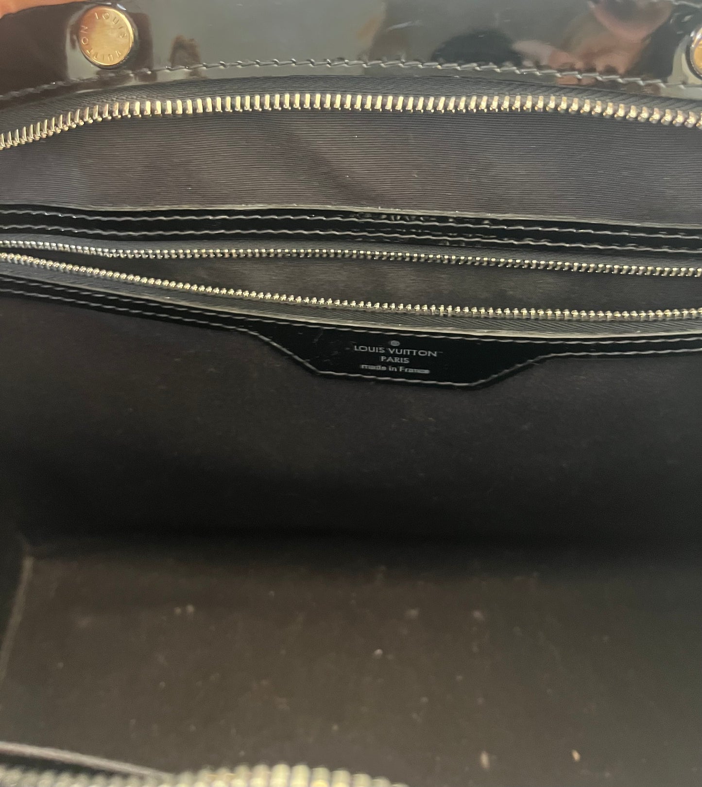 Louis Vuitton
Epi Leather Black Electric Brea MM