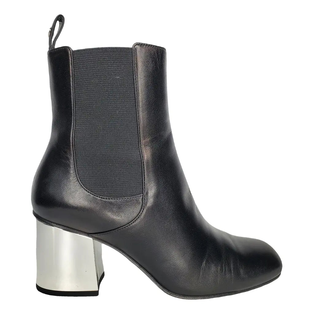 Gucci Leather Mirrored Block Heel Ankle Booties Boots, size 38.5