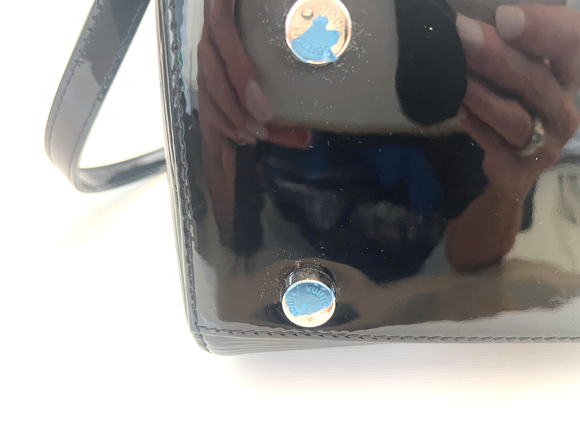 Louis Vuitton
Epi Leather Black Electric Brea MM