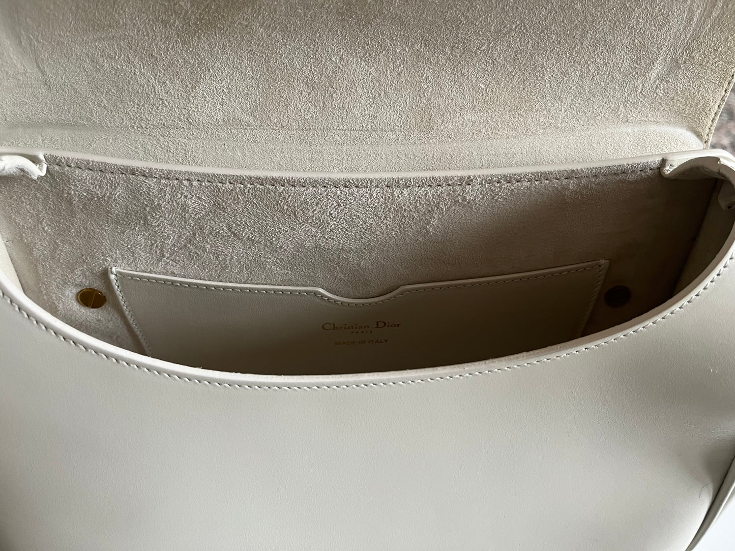 DIOR LARGE Bobby Bag
Latte Calfskin