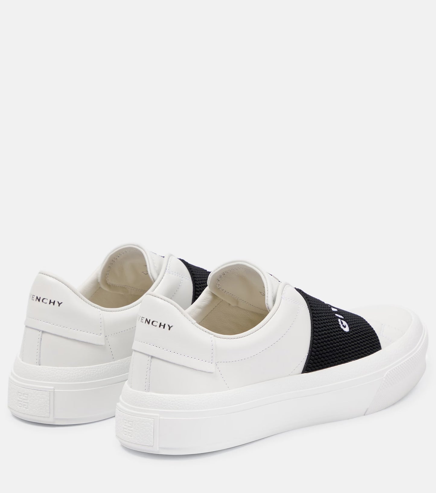 GIVENCHY BRAND NEW
City Sport leather sneakers, Size 36