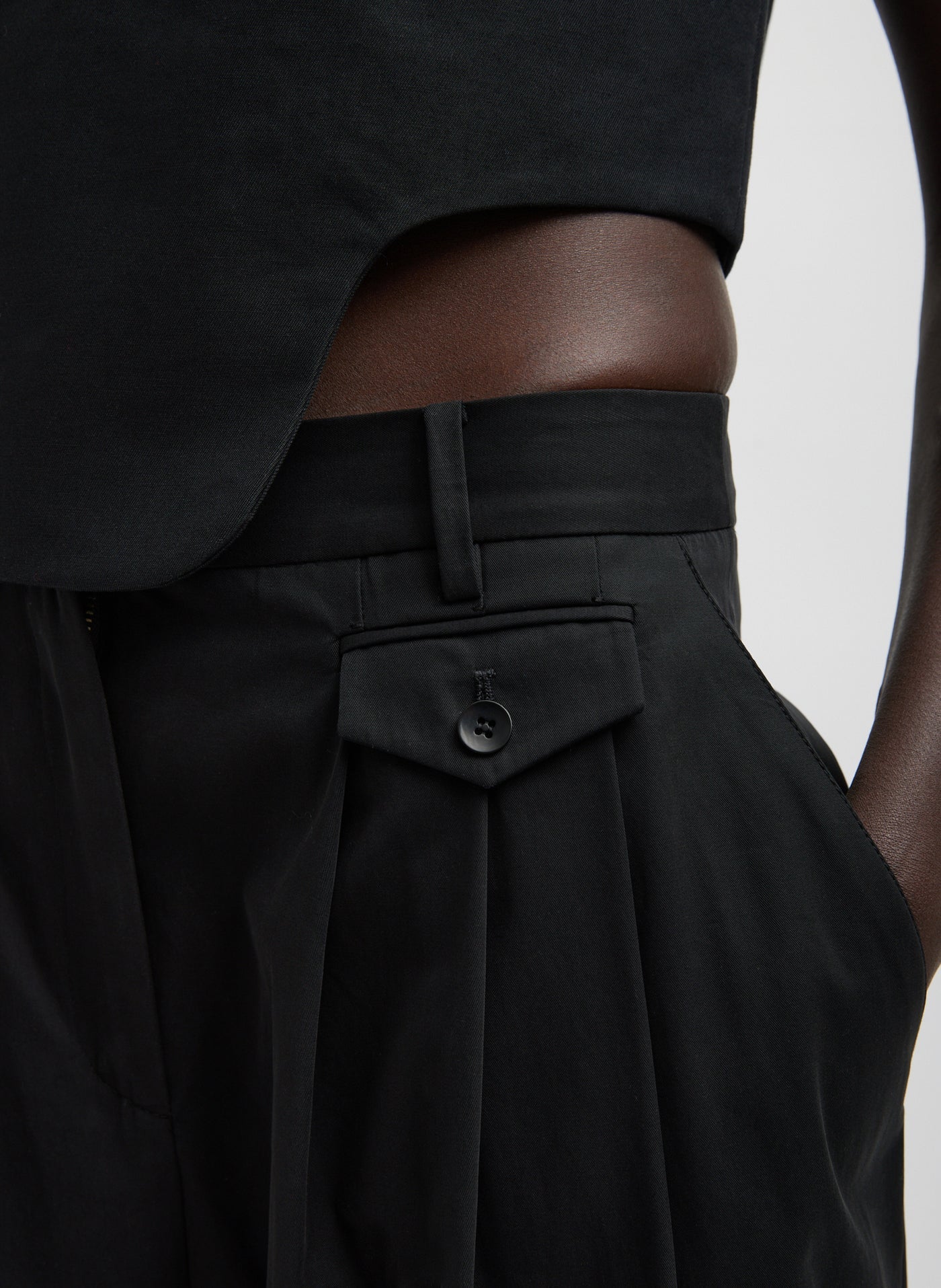 TIBI NWT Bio Twill Triple Pleat Cropped Pant, SIZE 4, Black