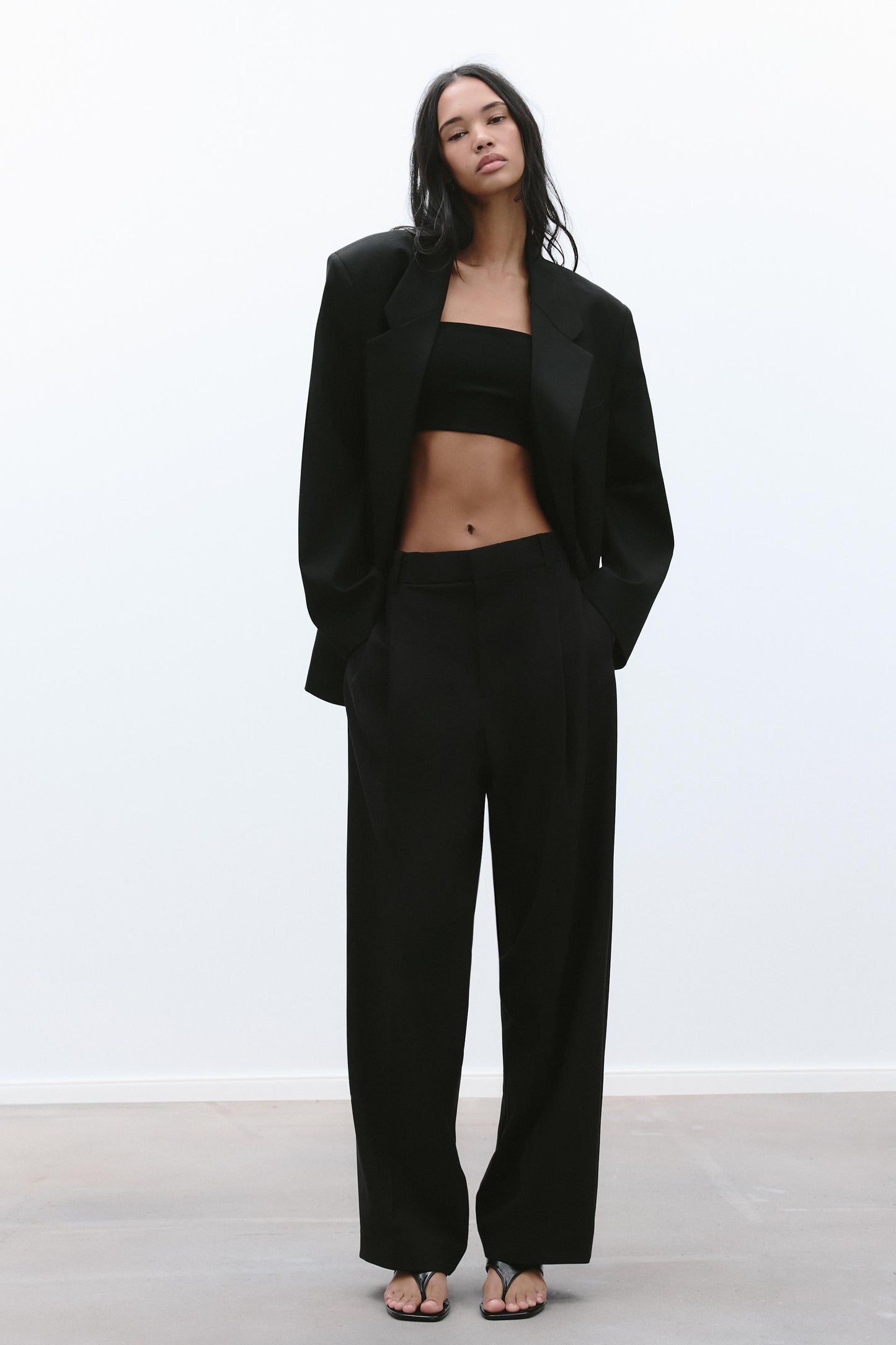 Zara black pleated dress pants, large