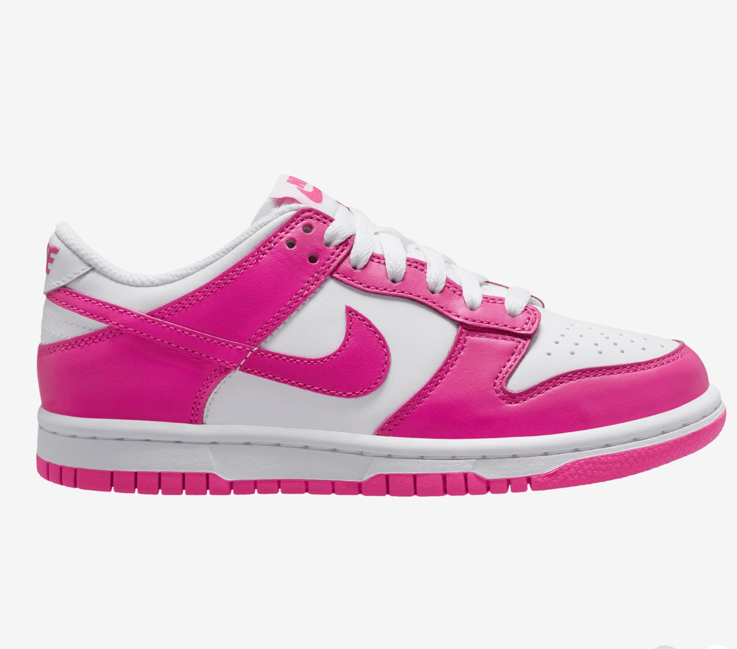 Nike Dunk Low, SIZE 5.5. Brand new