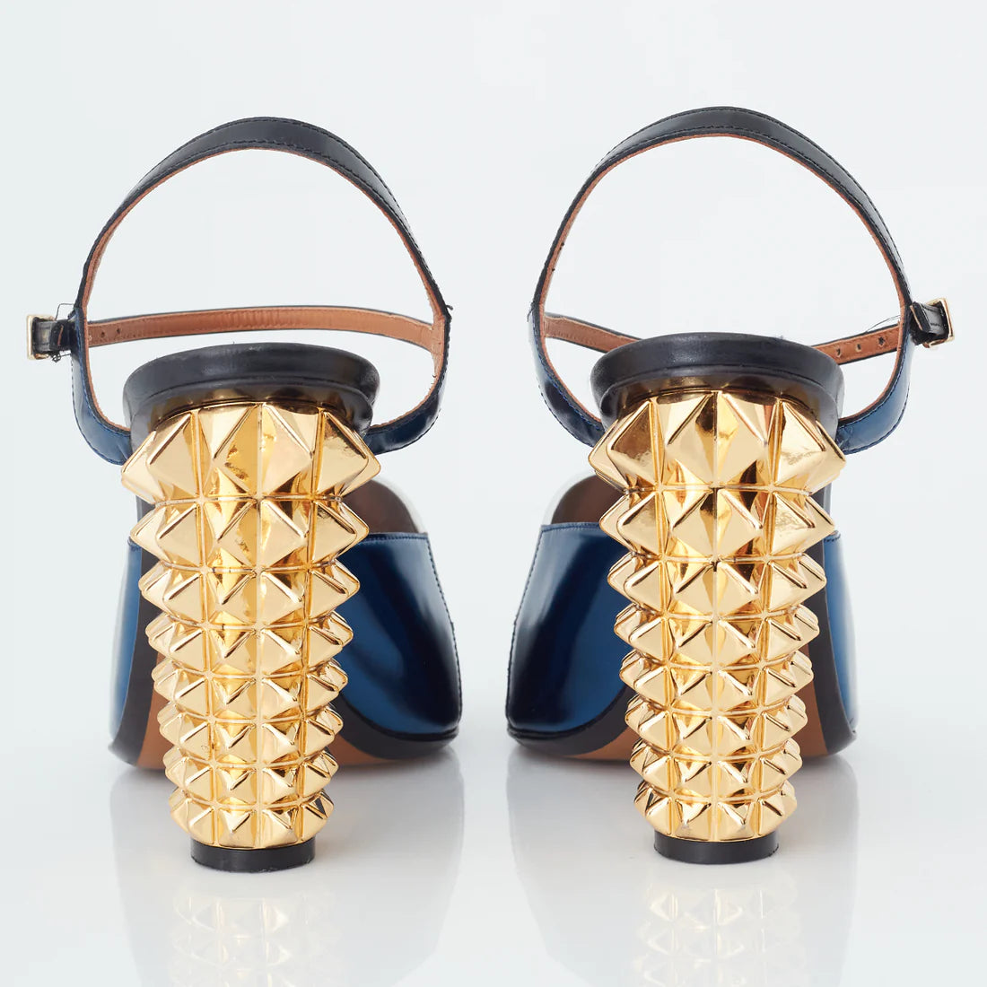 Fendi Colibri Leather Sandals, Size 38