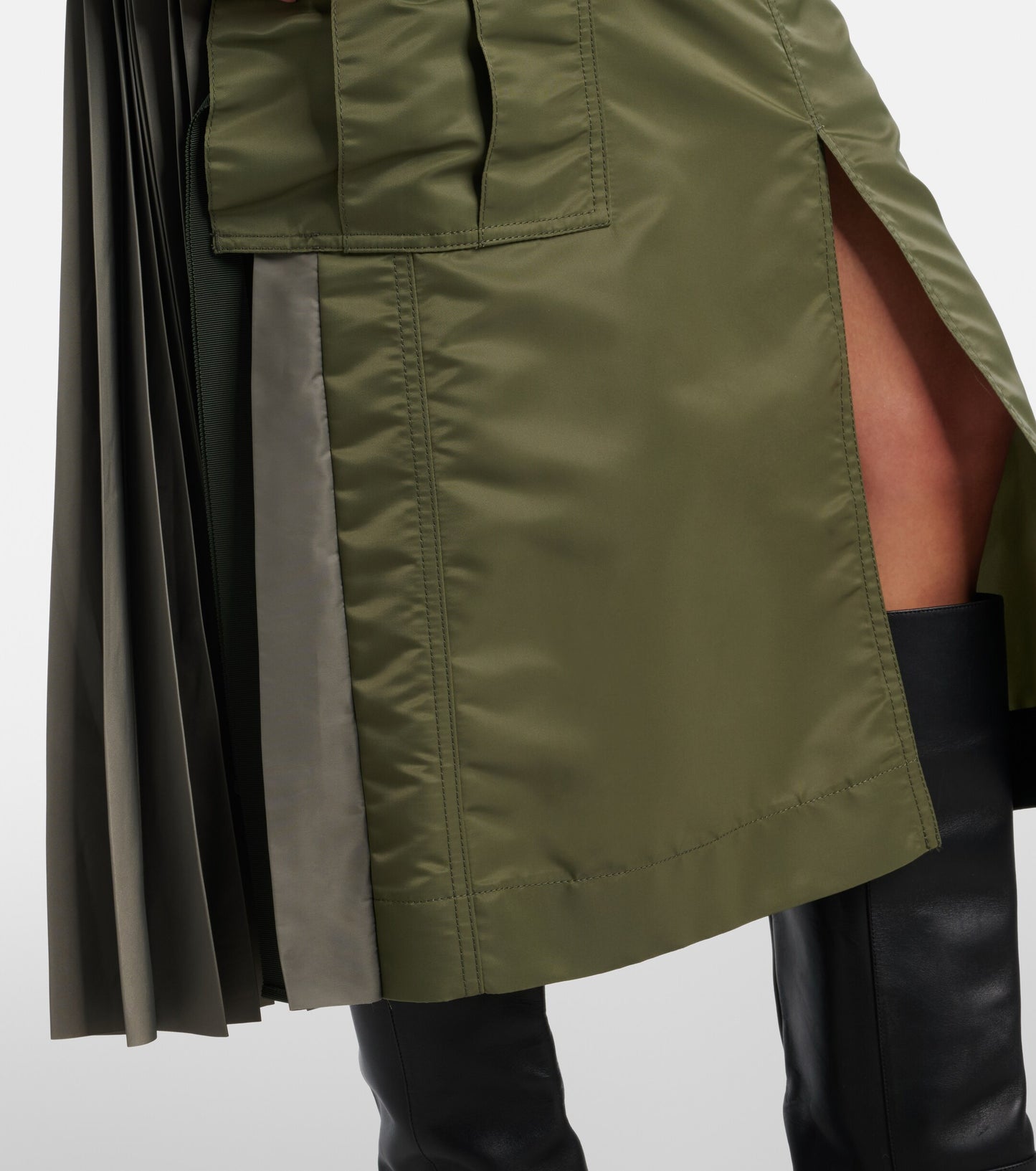 SACAI Pleated midi skirt, SIZE 1