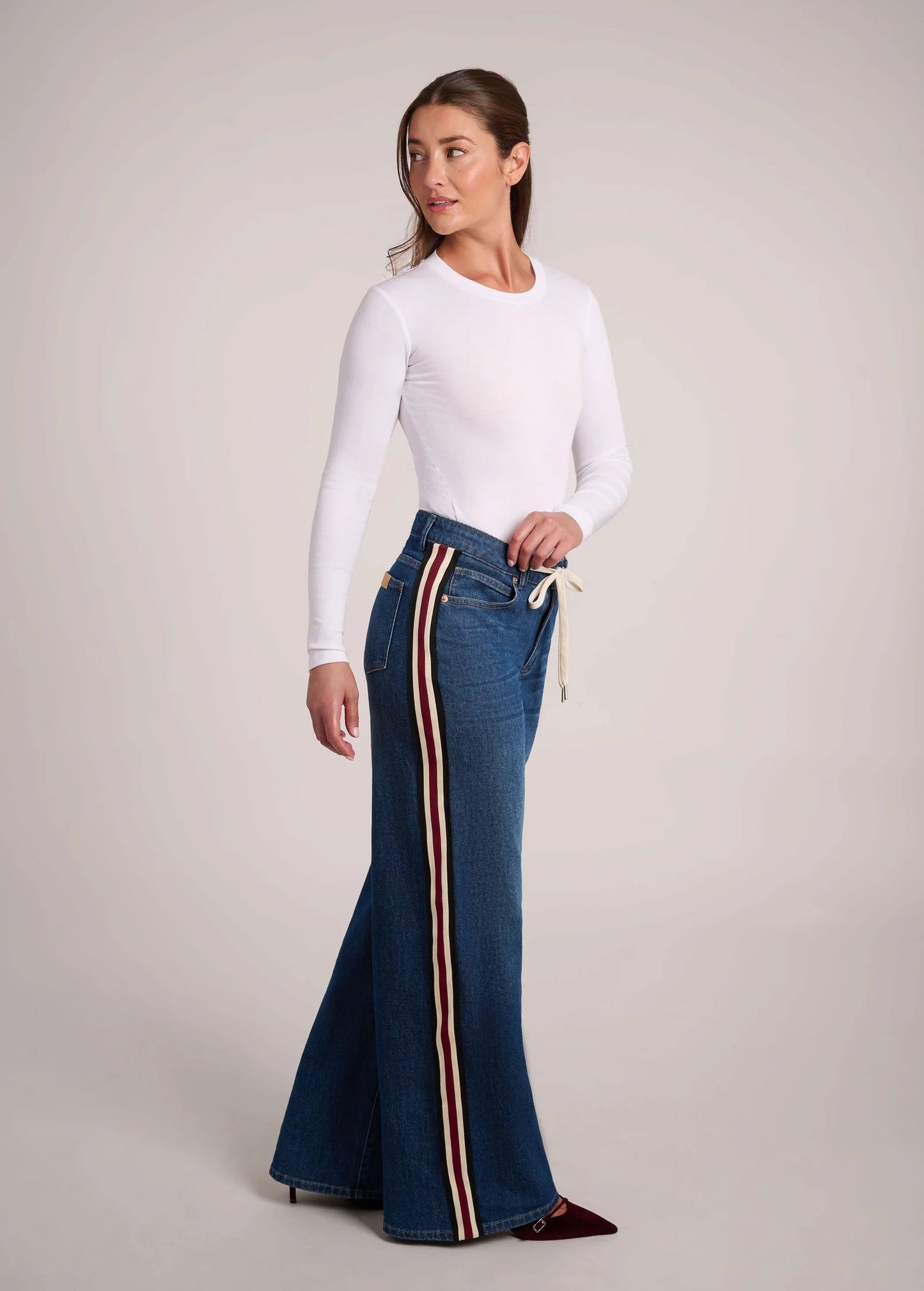 Yoga Jeans - Lily Wide Leg in Carina, Size 25