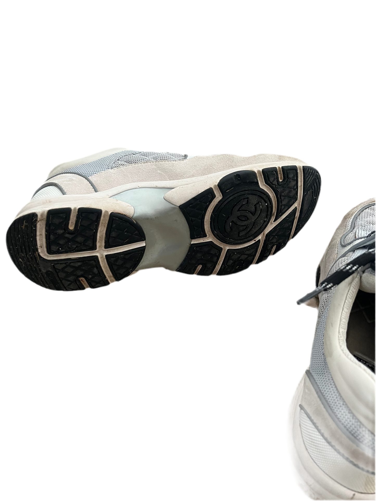 Chanel Interlocking CC Logo Leather Sneakers
Women's Size 8.5, 39
