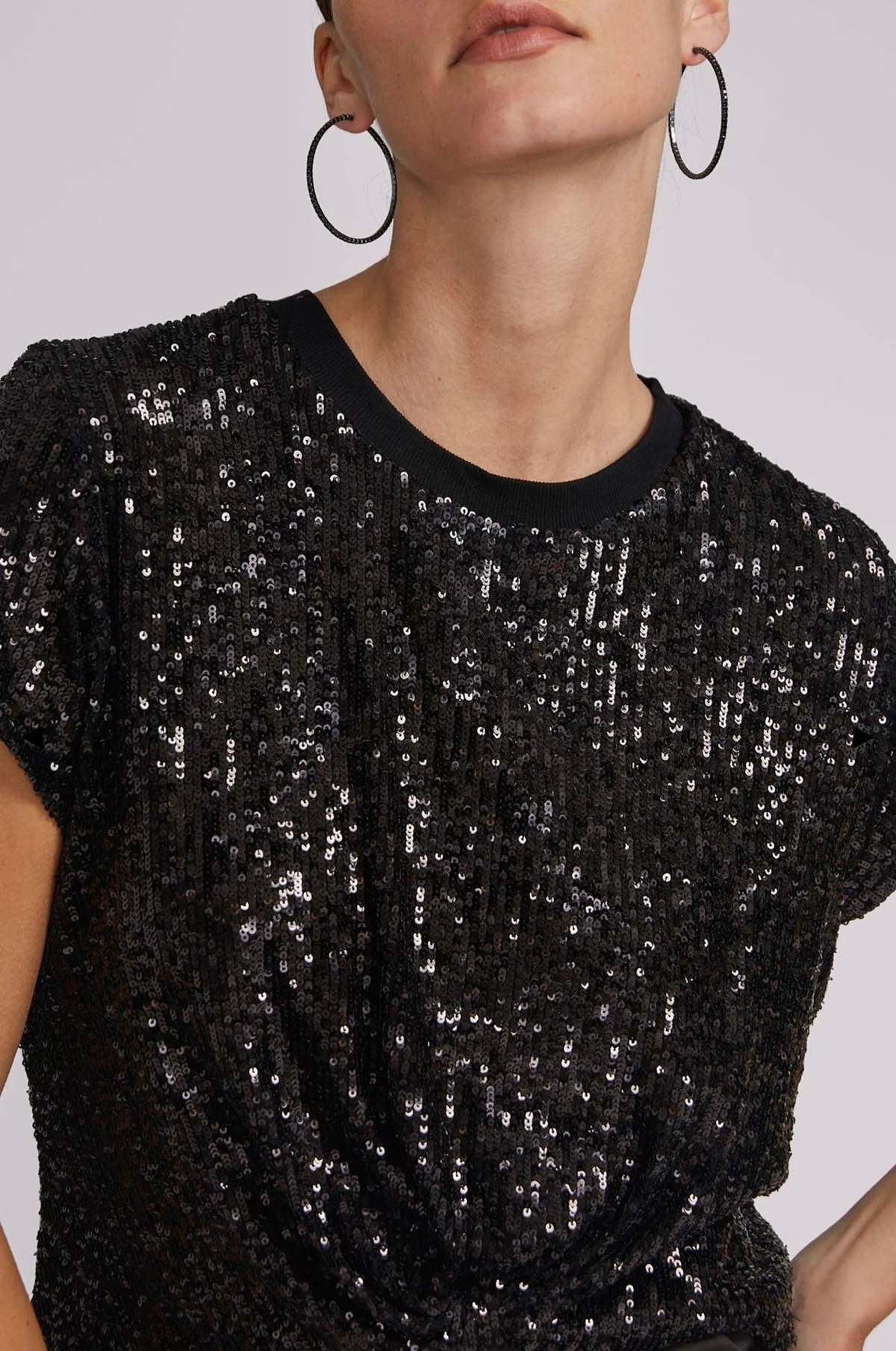 GENERATION LOVE
SEQUIN SKIRT & TOP, XSMALL