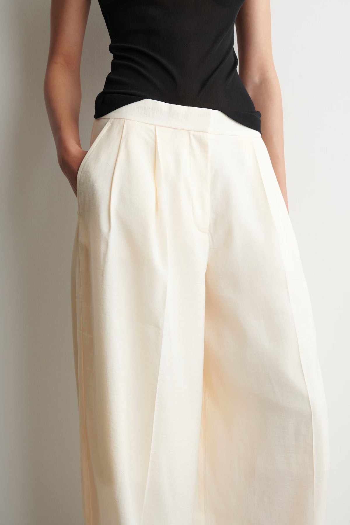 COS PLEATED MODAL WIDE-LEG PANTS, Size 4