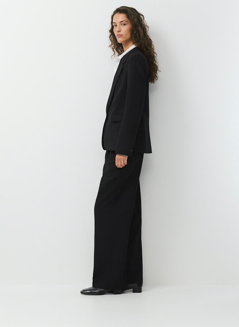 Aritzia Black Producer Blazer - Eversential, SIZE 2