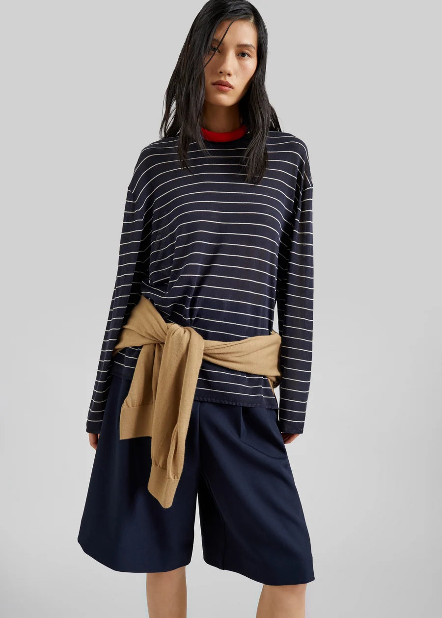 The Frankie Shop MARTEL PLEATED BERMUDA SHORTS - NAVY, Small