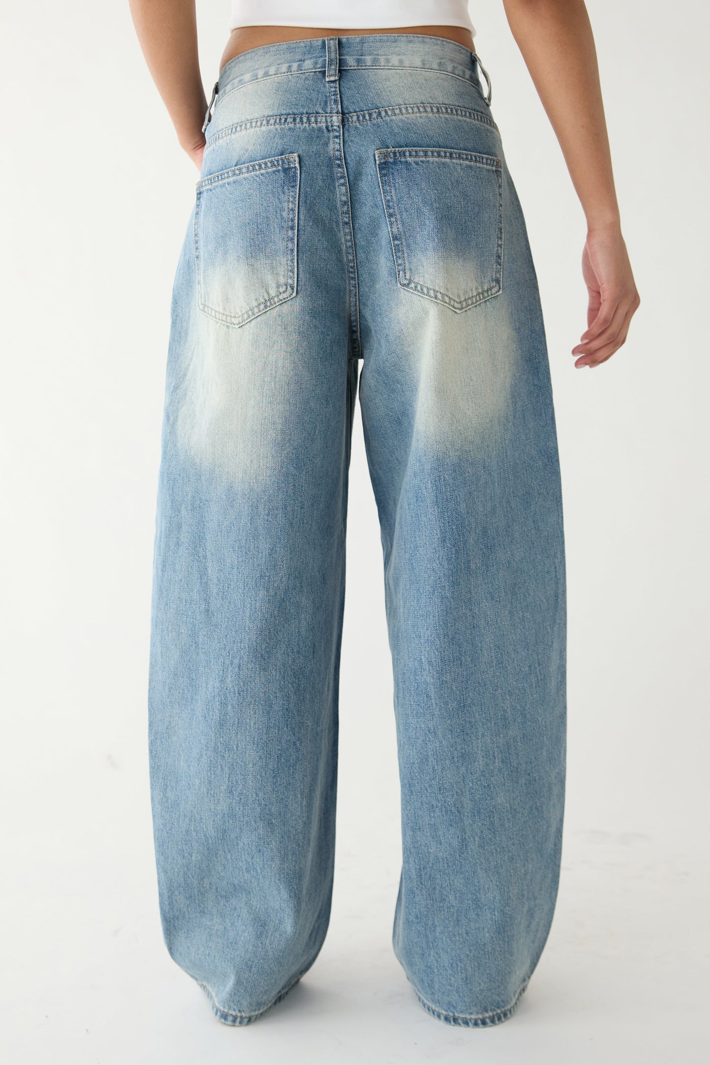 OAK & FORT 29" CURVE LEG MID RISE DENIM JEAN, Medium