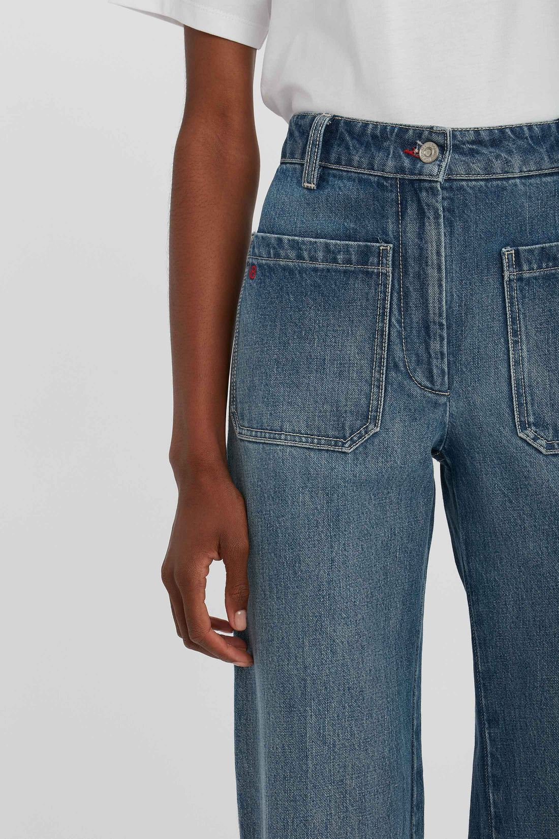 Victoria Beckham Alina High Waisted Jean In Shadow Wash, size 26