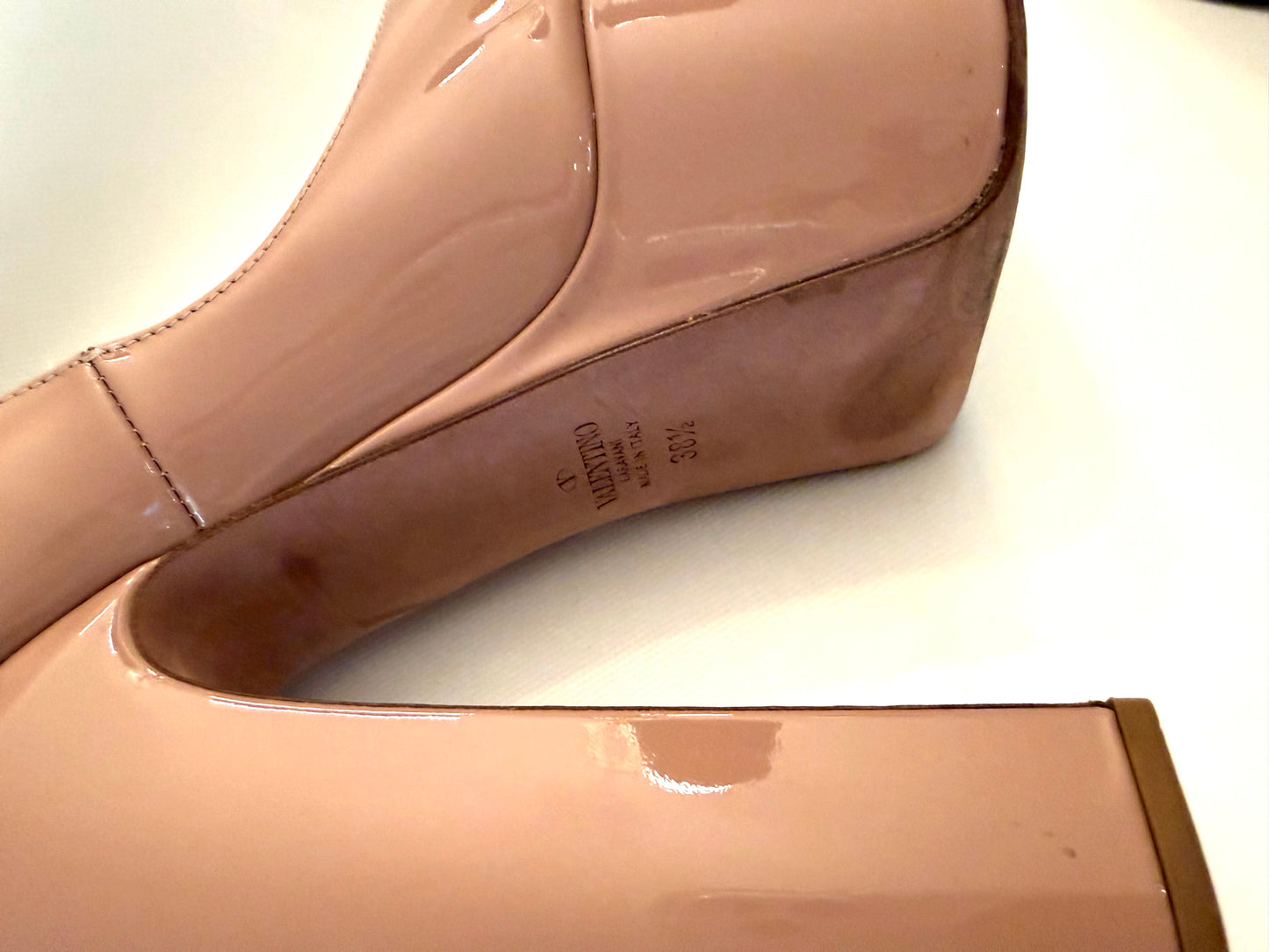 VALENTINO GARAVANI TAN-GO PLATFORM PUMP IN PATENT LEATHER 155 MM, SIZE 8.5