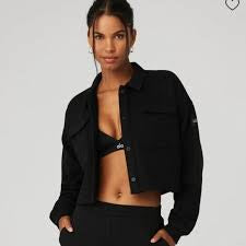 ALO CROPPED TAKE ME OUT BUTTON UP, SMALL