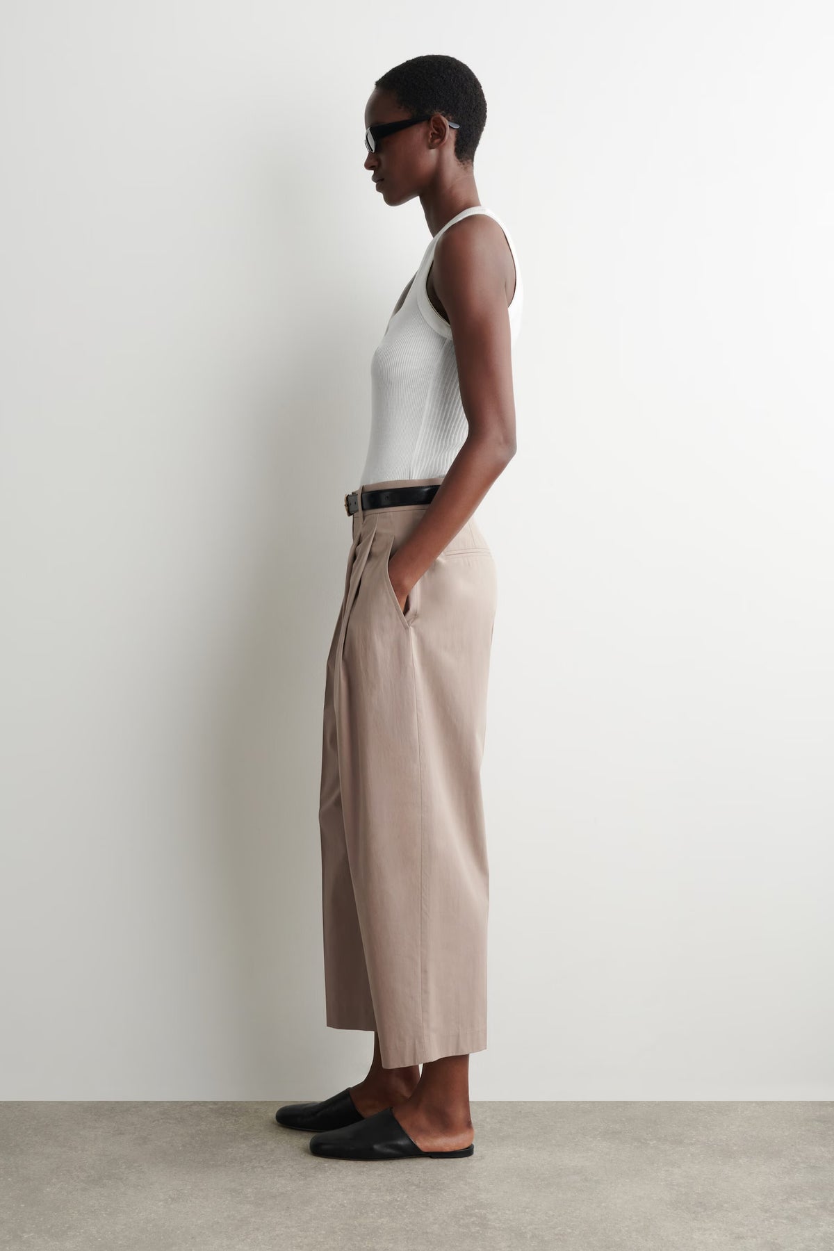COS TAILORED COTTON BARREL-LEG PANTS, Size 4