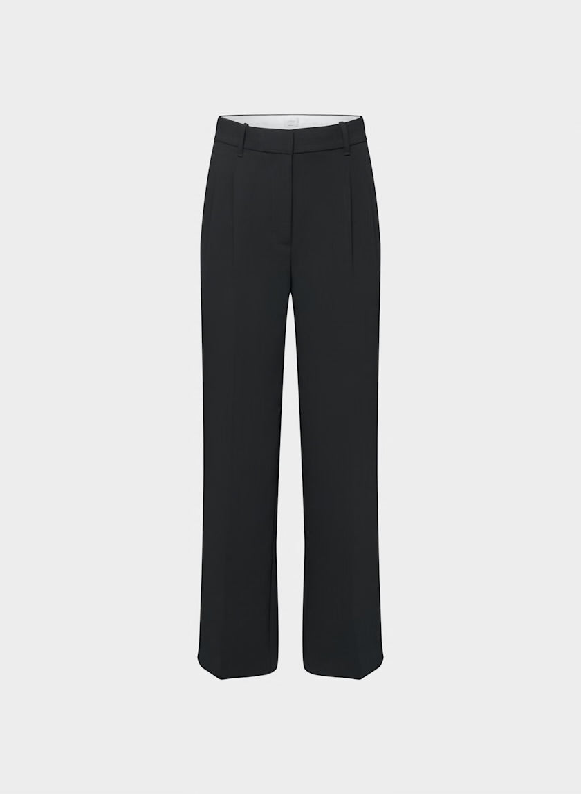 Aritzia Black Effortless Pant, size 6 ￼