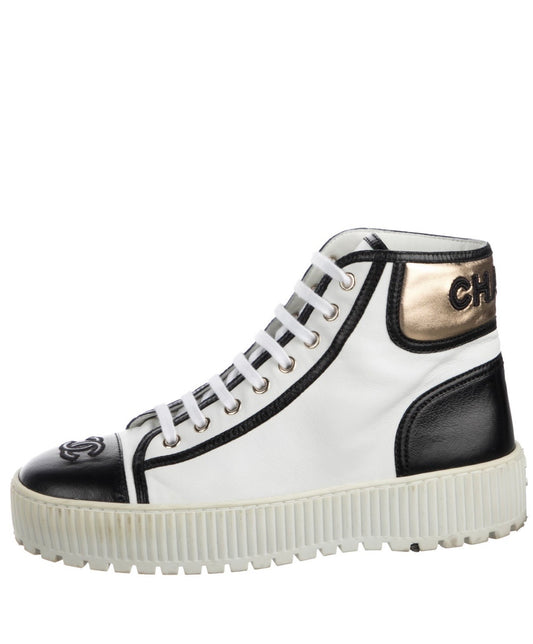 Chanel 2021 Interlocking CC Logo Sneakers Women's Size 8.5| IT 39