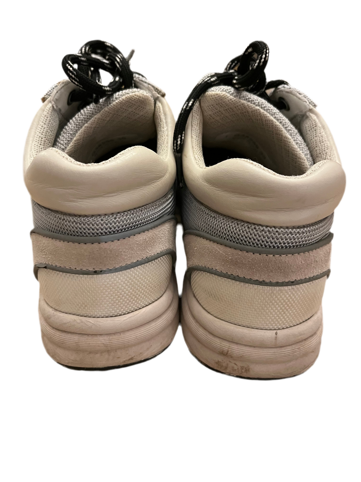 Chanel Interlocking CC Logo Leather Sneakers
Women's Size 8.5, 39