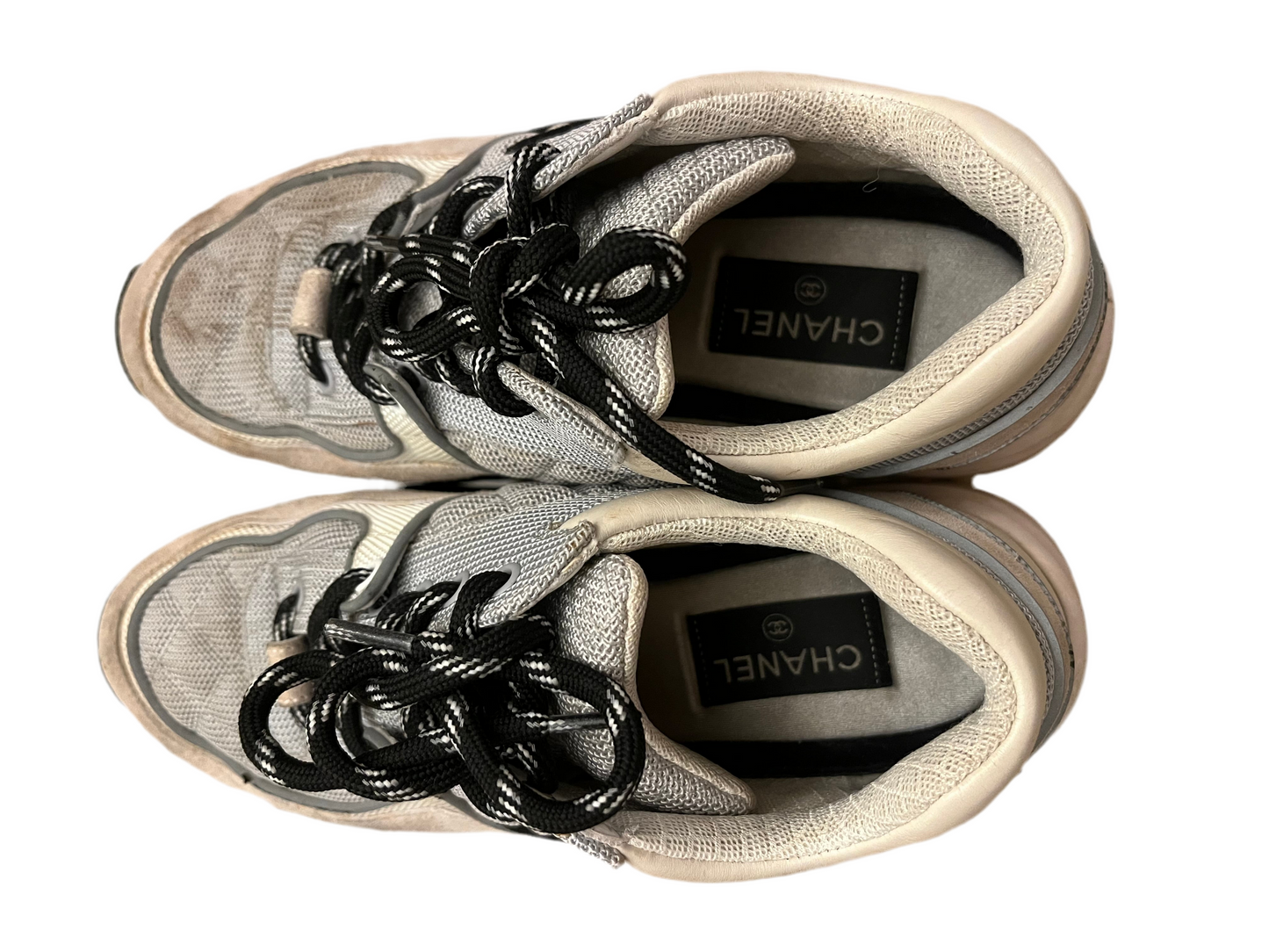 Chanel Interlocking CC Logo Leather Sneakers
Women's Size 8.5, 39
