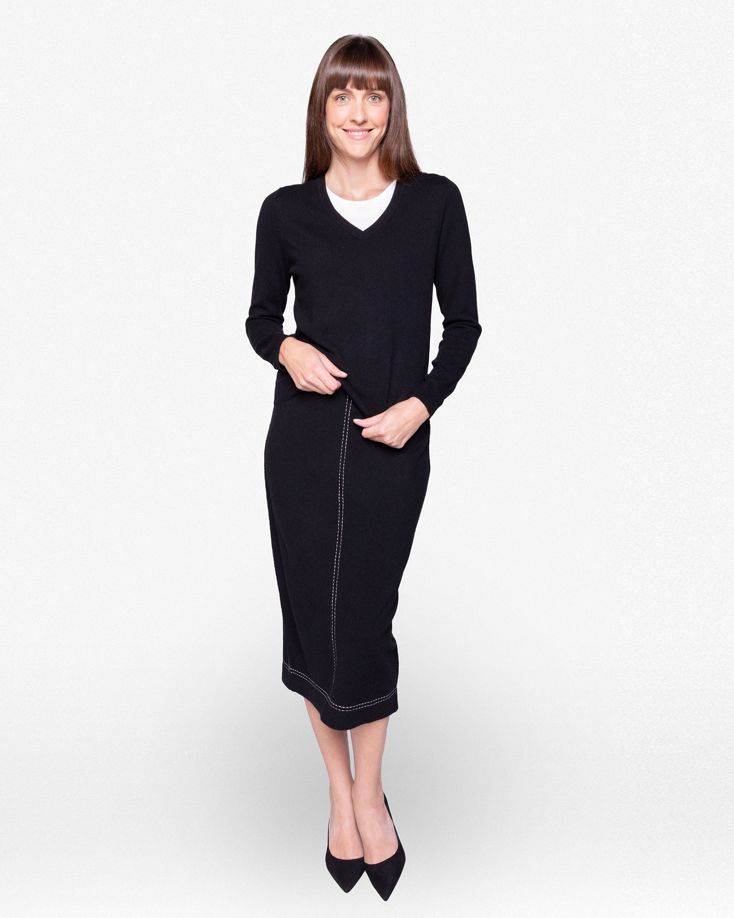 BLACK GOAT FITTED V-NECK, SMALL