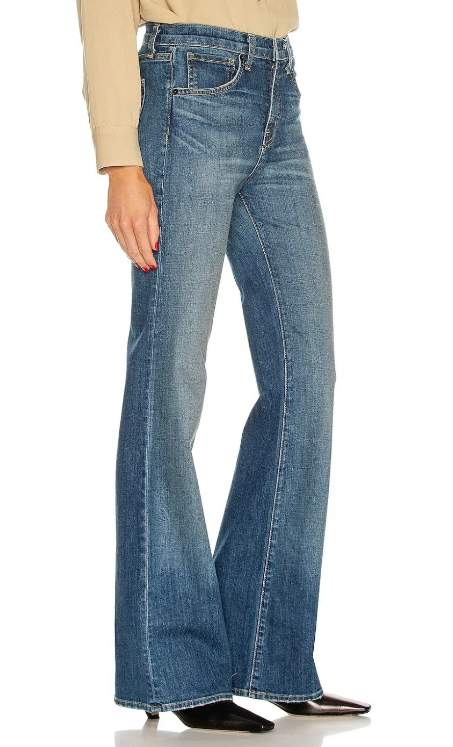 NILI LOTAN
Celia Classic Wash Jeans, SIZE 26