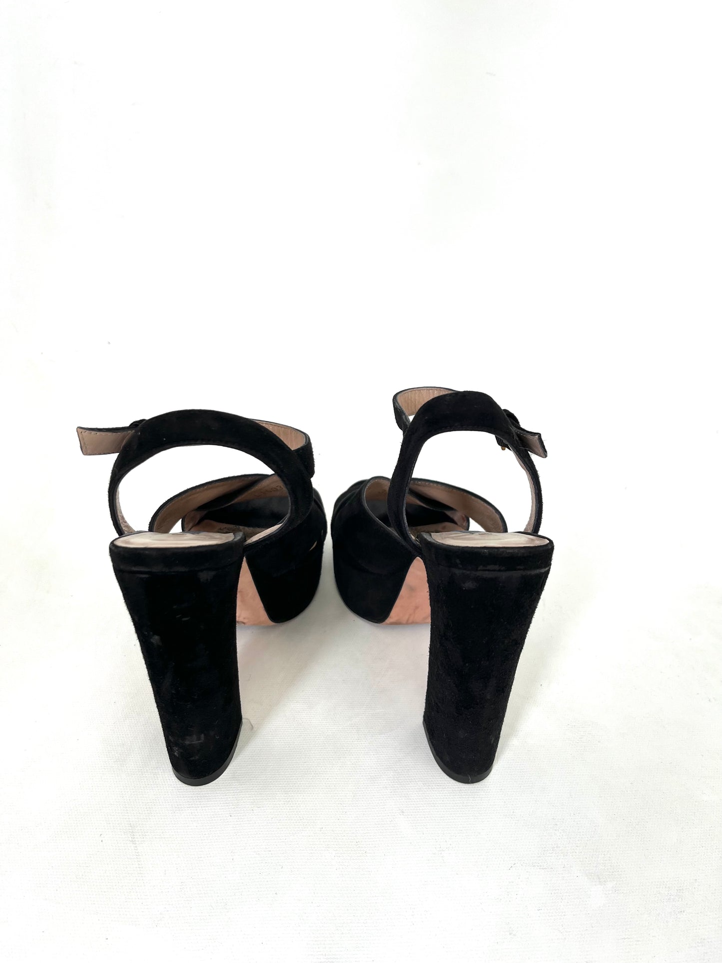 STUART WEITZMAN Suede Sandals Size: 5.5